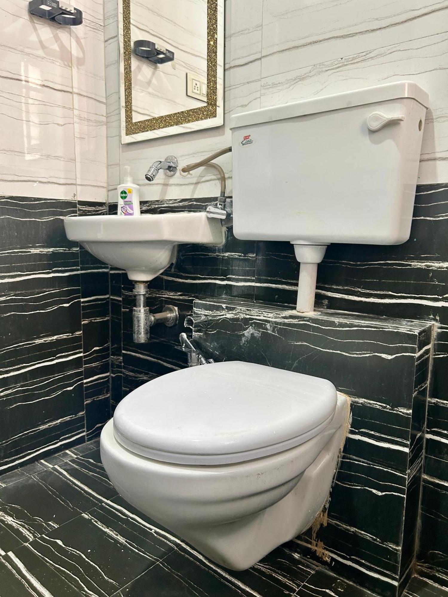 Zenith Homes - Boomerang Suites Mumbai Eksteriør bilde